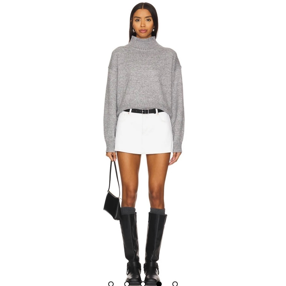 ASTR Fiala Grey Heather Turtleneck Sweater